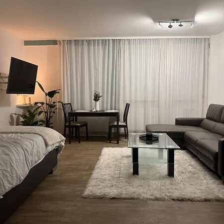 Fast Transport To Prenzlauer Berg & Friedrichshain